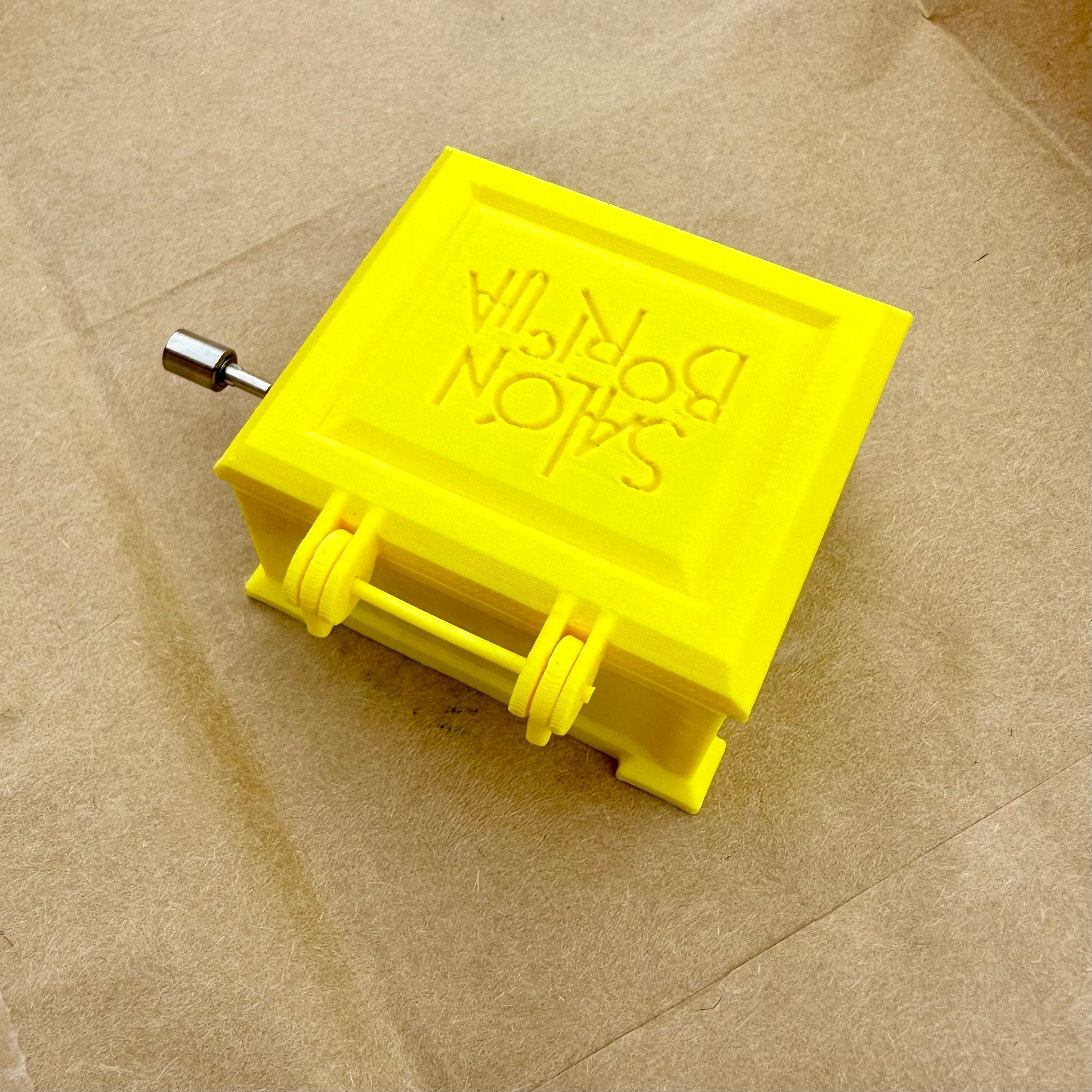 Cajita Musical Amarilla - La Borinqueña (Musical Box)