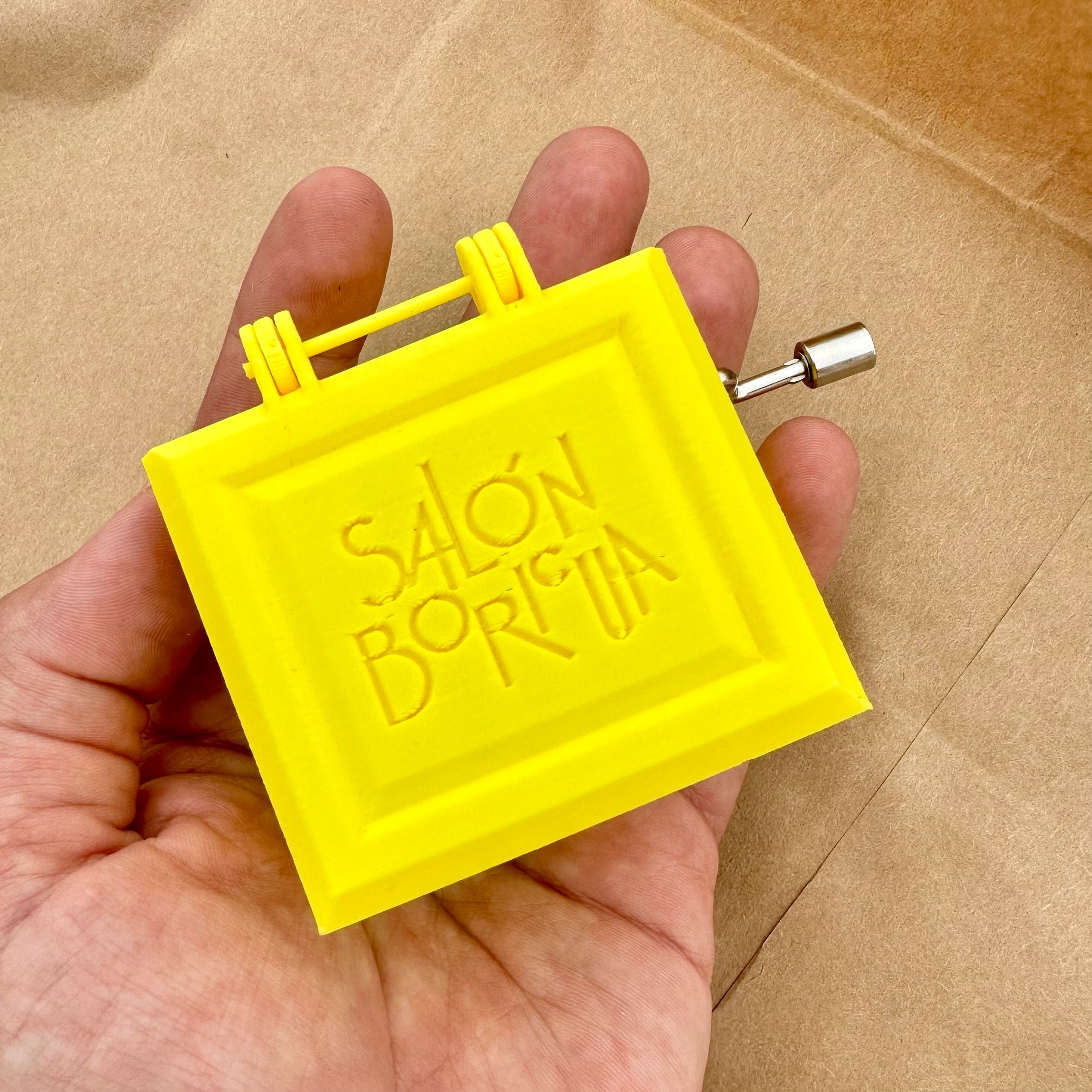 Cajita Musical Amarilla - La Borinqueña (Musical Box)