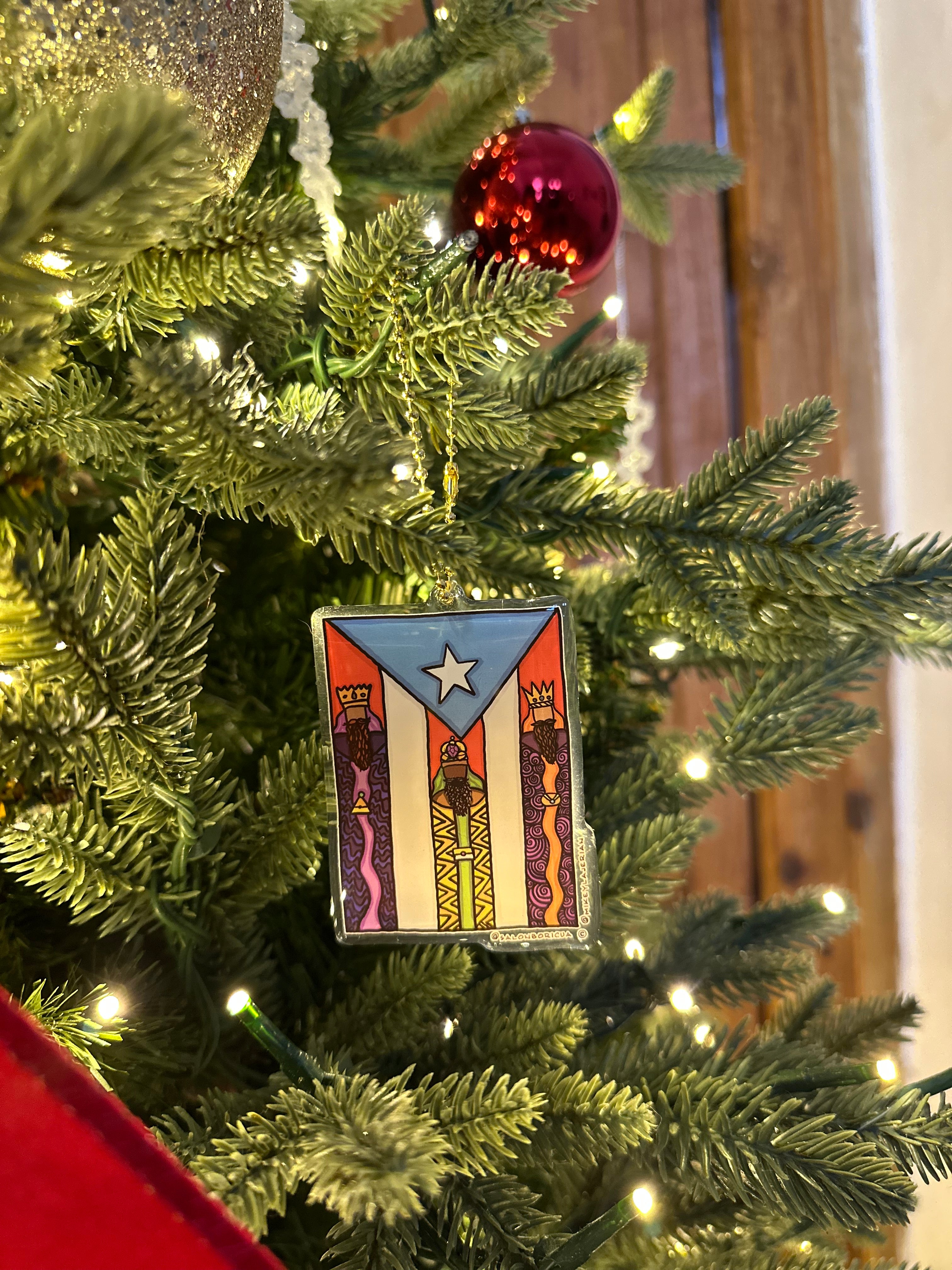 Adorno: Reyes Magos con Bandera de PR #3 (Acrylic Christmas Ornament)