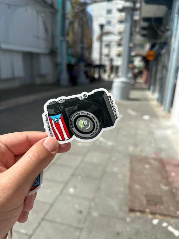 Cámara con Bandera de Puerto Rico (Premium Sticker)